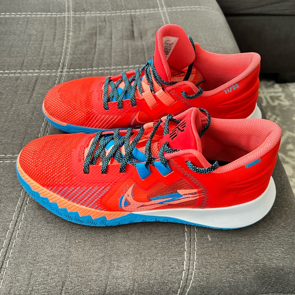 Mens Nike shoes size 12